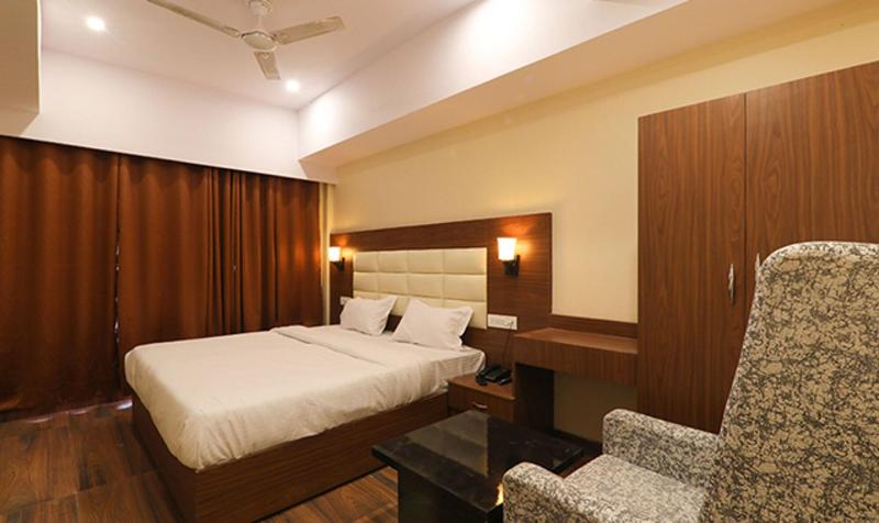 Fabhotel Blueark image