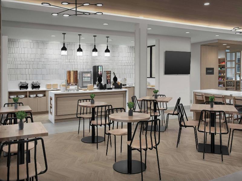 Fairfield Inn & Suites By Marriott Paris image