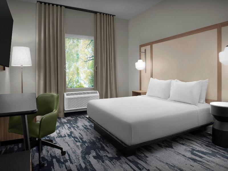 Fairfield Inn & Suites By Marriott Paris image