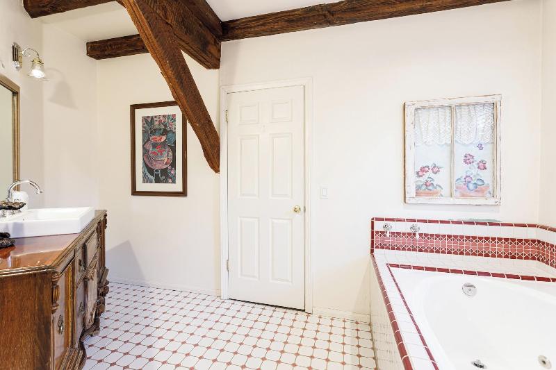 Arrowhead Pine Rose Cabins image