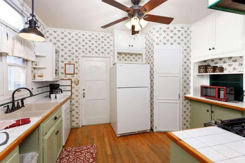 Arrowhead Pine Rose Cabins image