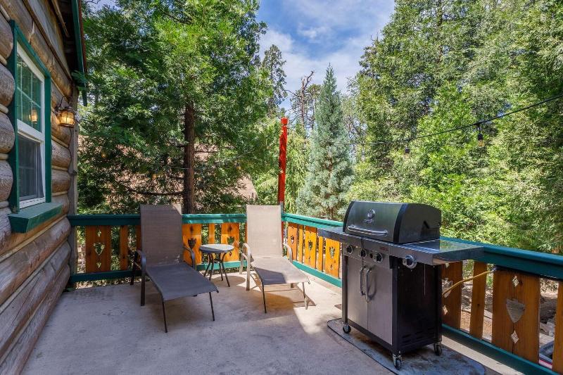 Arrowhead Pine Rose Cabins image