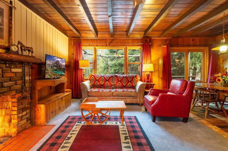 Arrowhead Pine Rose Cabins image