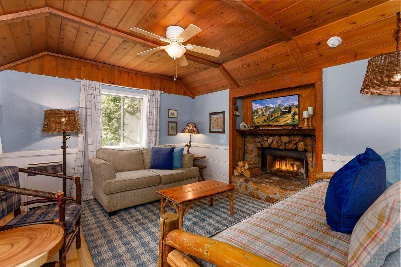 Arrowhead Pine Rose Cabins image