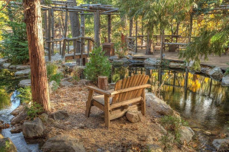 Arrowhead Pine Rose Cabins image
