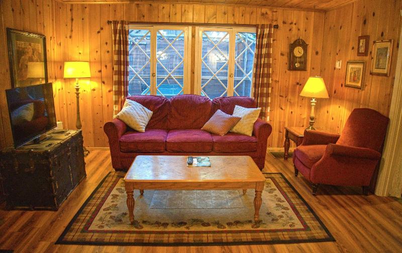 Arrowhead Pine Rose Cabins image