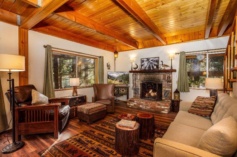 Arrowhead Pine Rose Cabins image