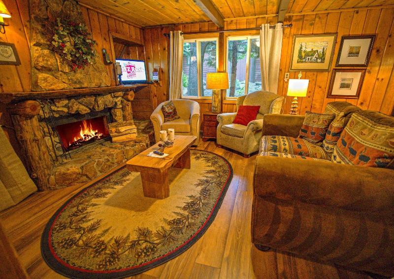 Arrowhead Pine Rose Cabins image