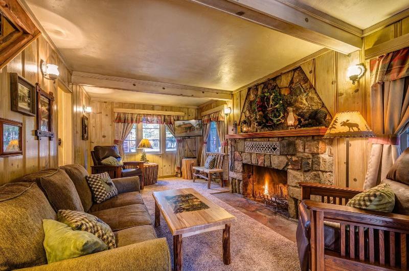 Arrowhead Pine Rose Cabins image