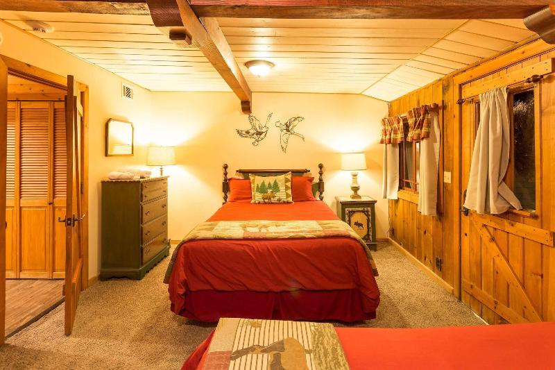 Arrowhead Pine Rose Cabins image