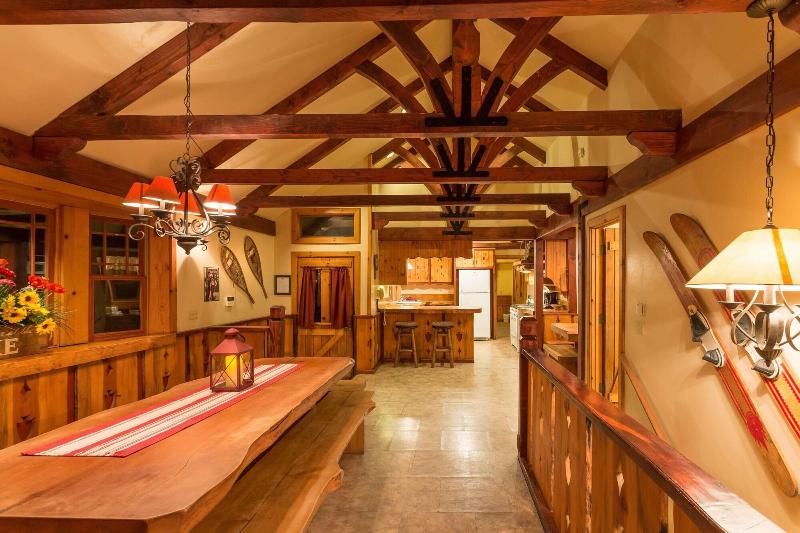 Arrowhead Pine Rose Cabins image