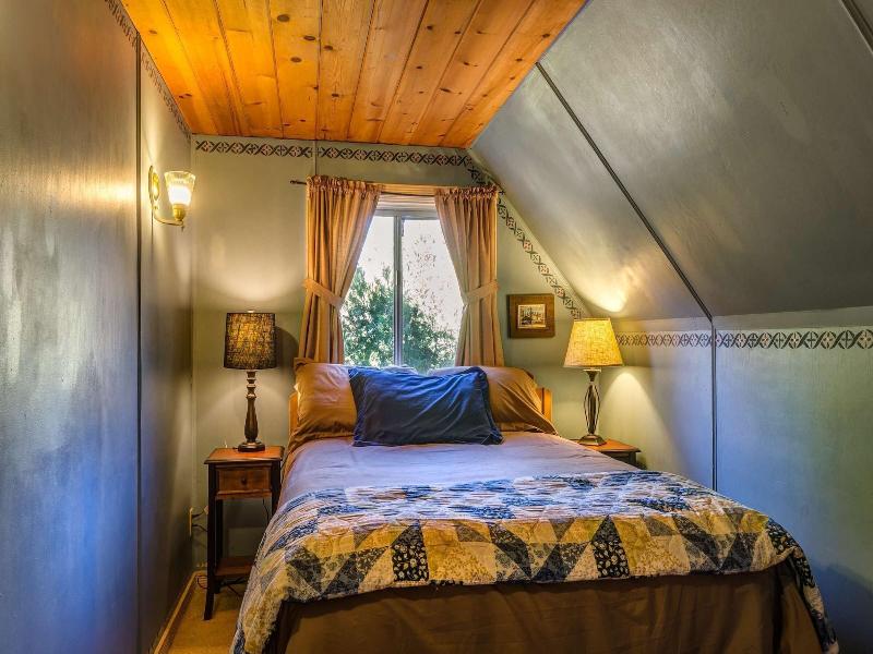 Arrowhead Pine Rose Cabins image