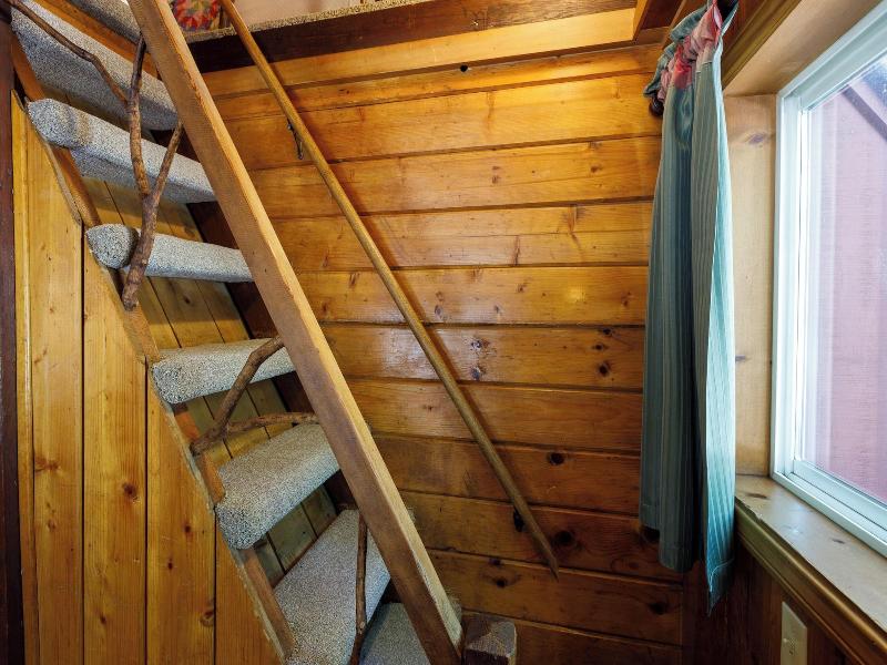Arrowhead Pine Rose Cabins image