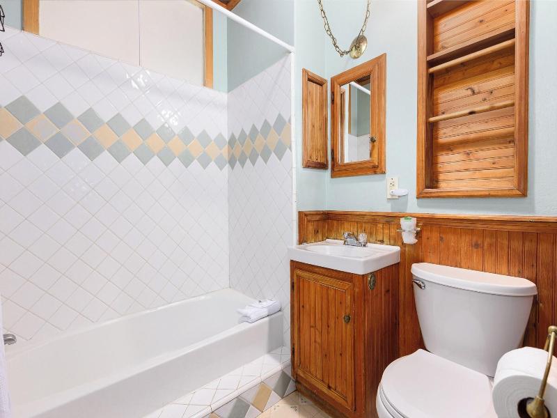 Arrowhead Pine Rose Cabins image