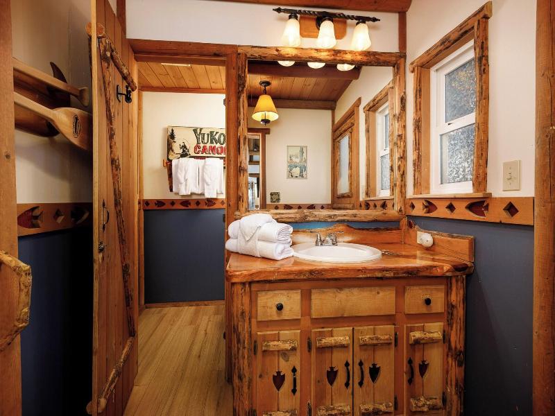 Arrowhead Pine Rose Cabins image