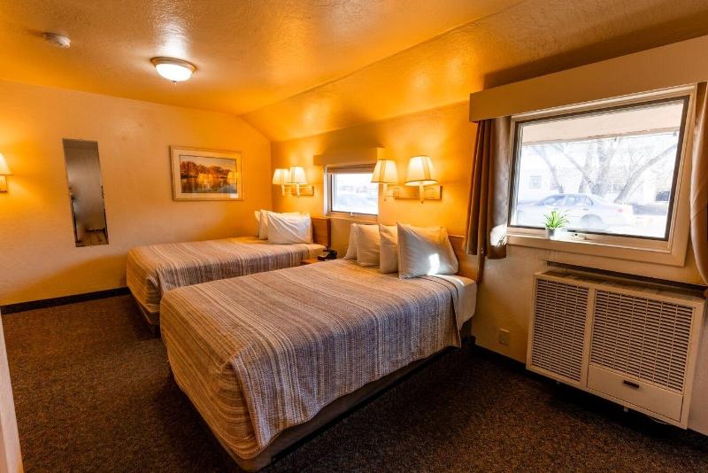 Woodland Motel image