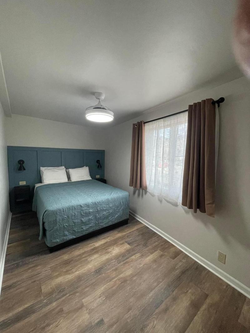 Woodland Motel image