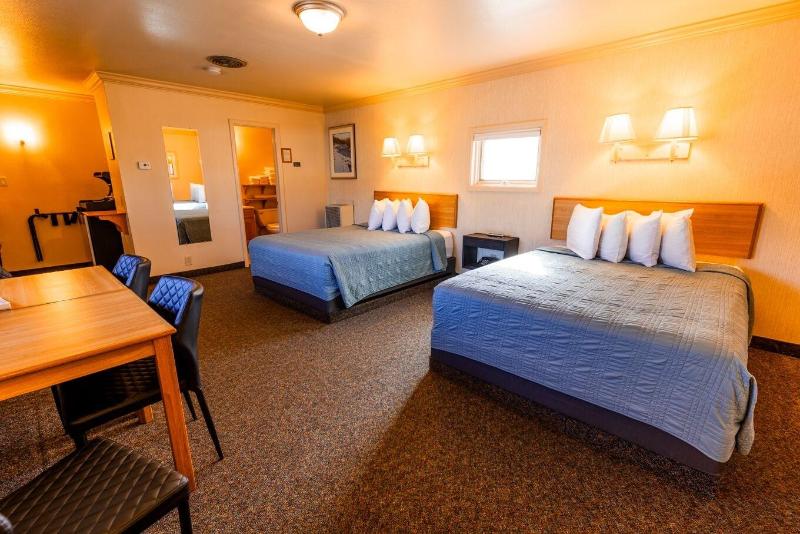 Woodland Motel image