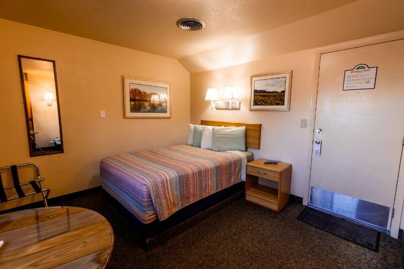 Woodland Motel image