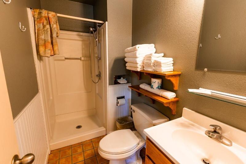 Woodland Motel image