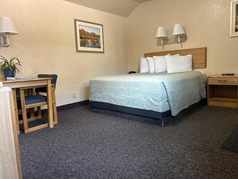 Woodland Motel image