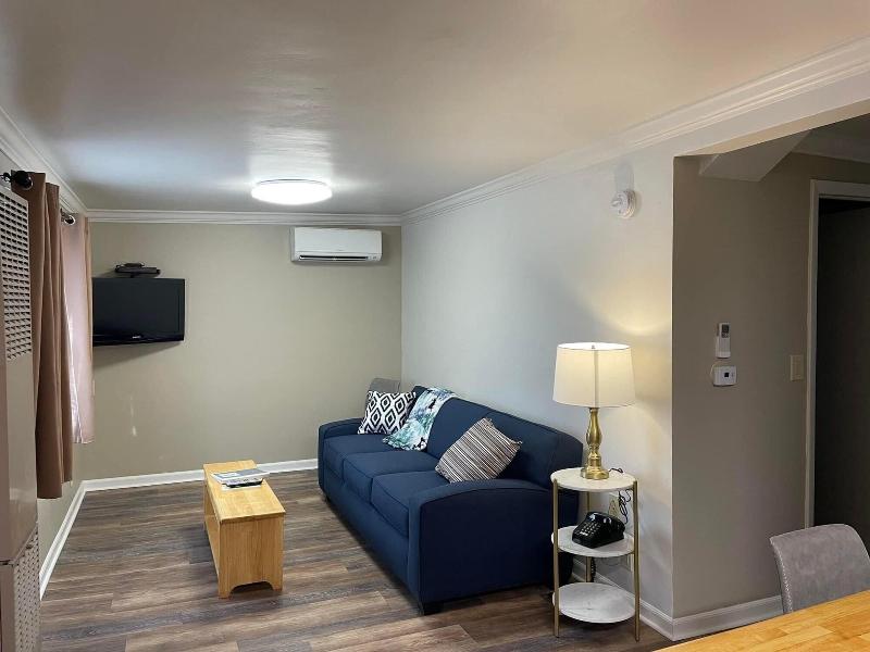 Woodland Motel image