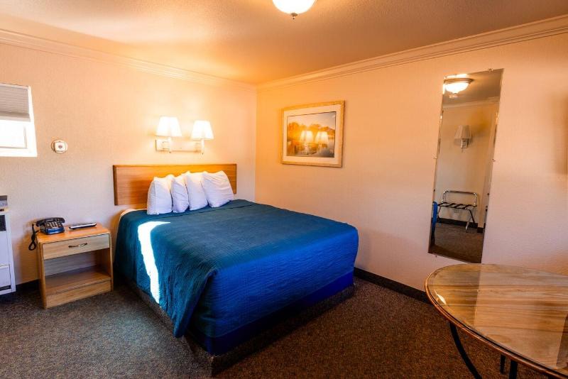 Woodland Motel image
