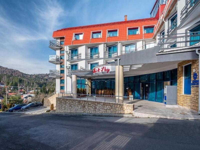 Hotel Ski & Sky image