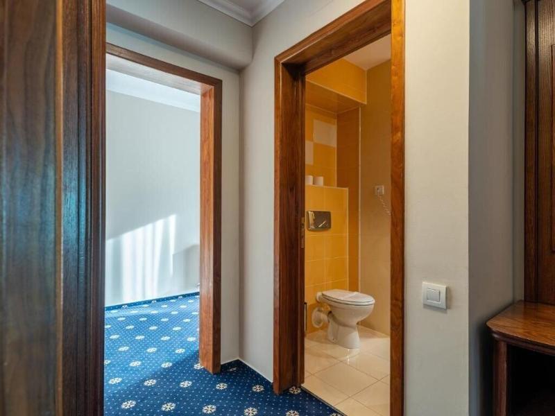 Hotel Ski & Sky image