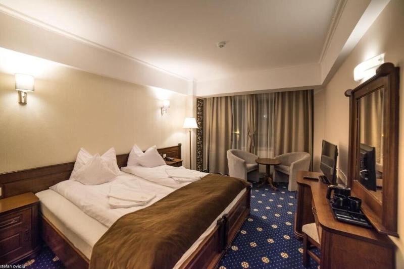 Hotel Ski & Sky image