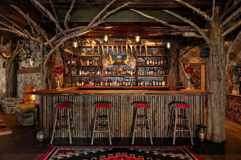 Urban Cowboy Lodge image