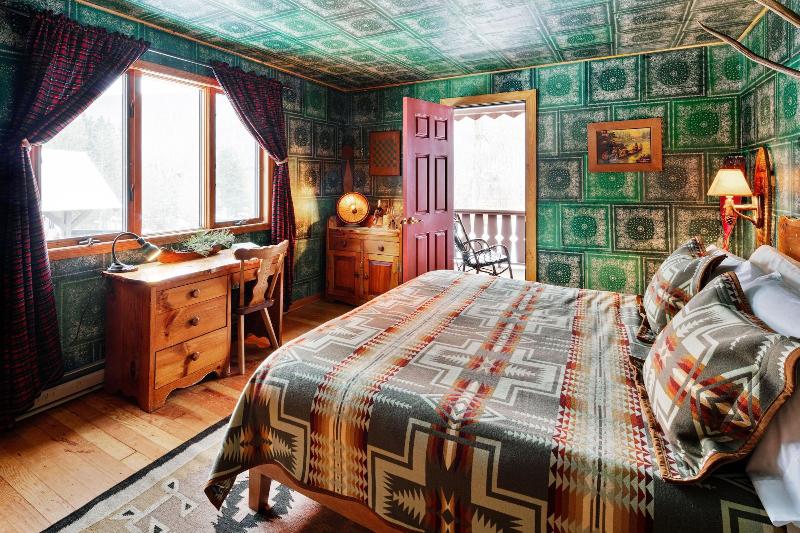 Urban Cowboy Lodge image