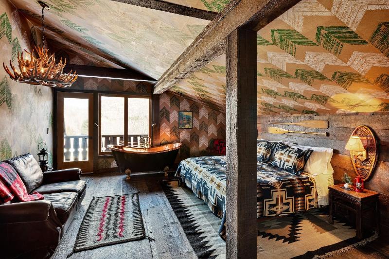 Urban Cowboy Lodge image