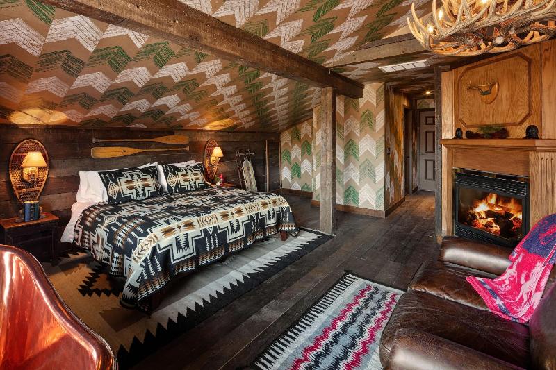 Urban Cowboy Lodge image