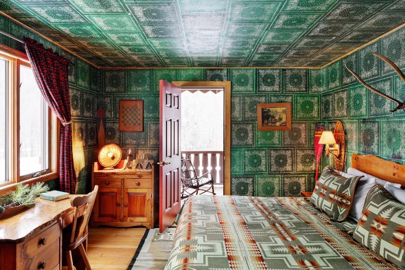 Urban Cowboy Lodge image
