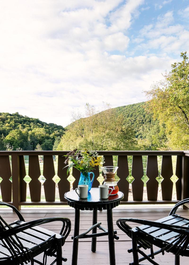 Urban Cowboy Lodge image