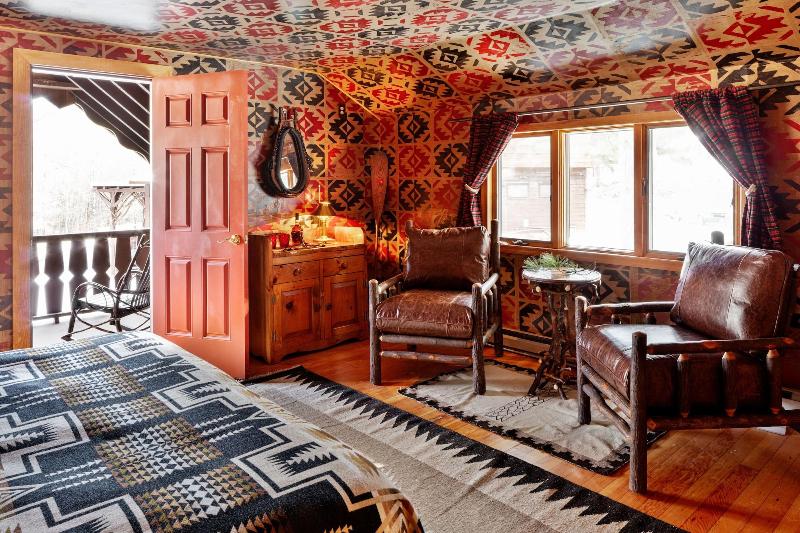 Urban Cowboy Lodge image
