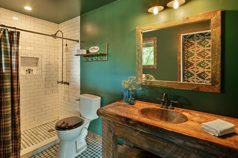 Urban Cowboy Lodge image