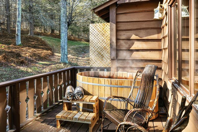 Urban Cowboy Lodge image