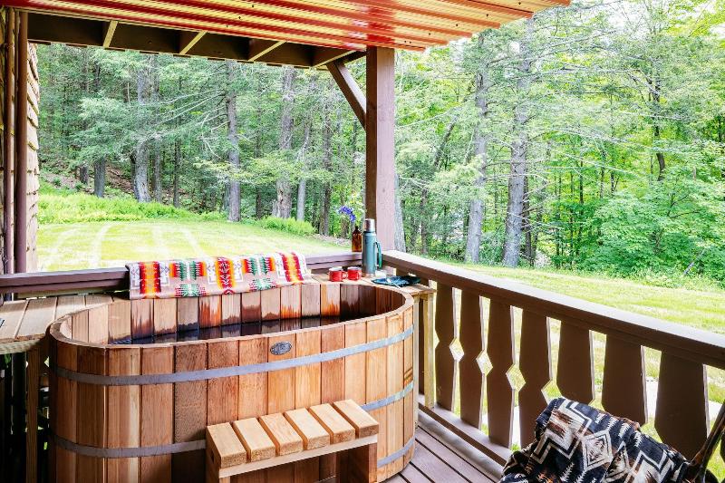 Urban Cowboy Lodge image