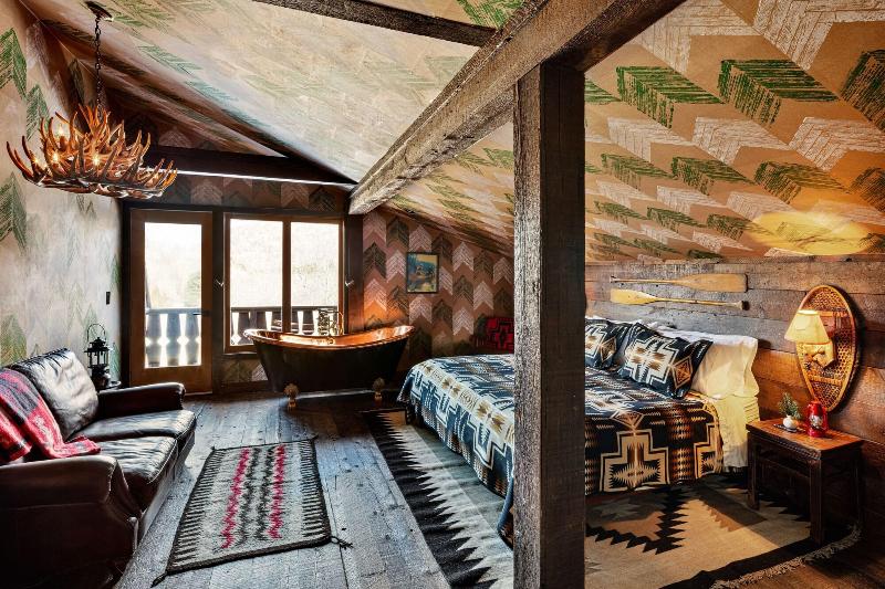 Urban Cowboy Lodge image