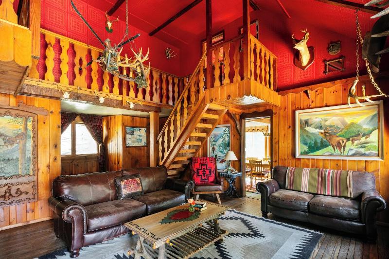 Urban Cowboy Lodge image