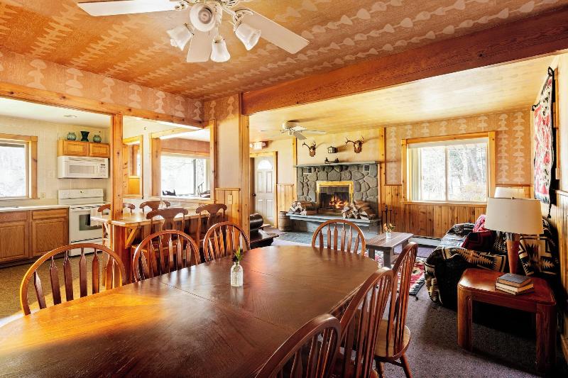 Urban Cowboy Lodge image
