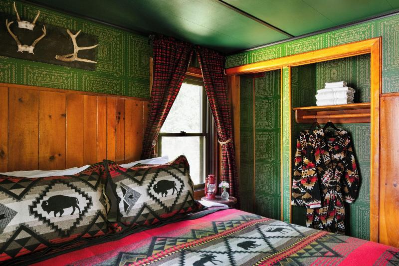 Urban Cowboy Lodge image