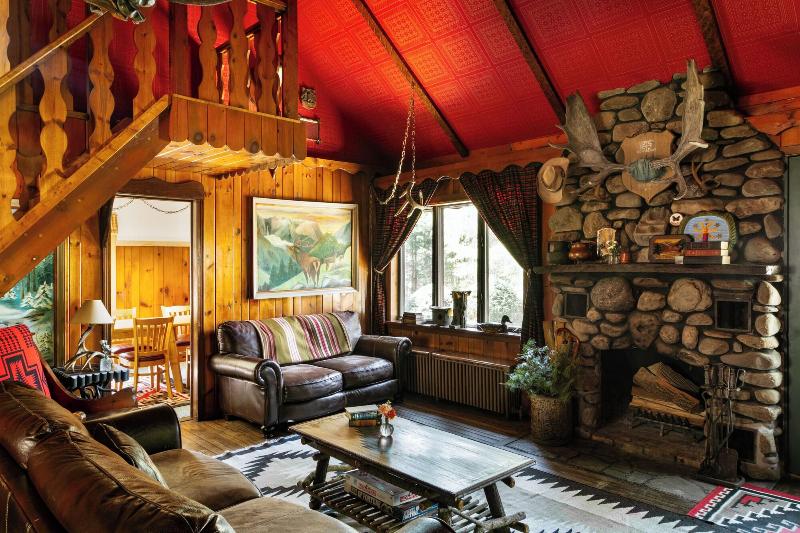 Urban Cowboy Lodge image