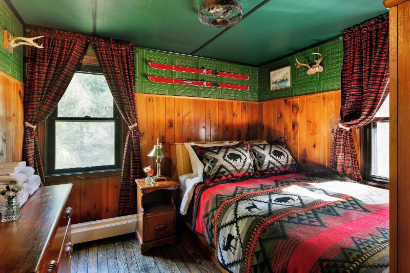 Urban Cowboy Lodge image