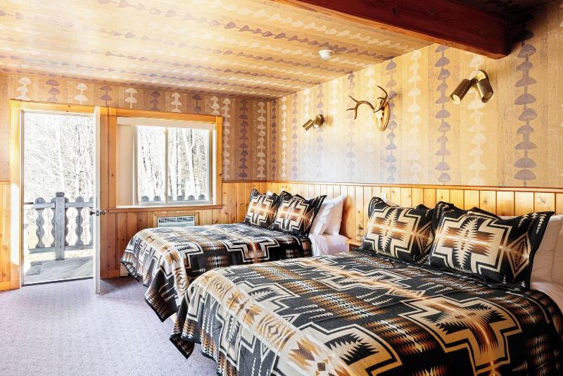 Urban Cowboy Lodge image