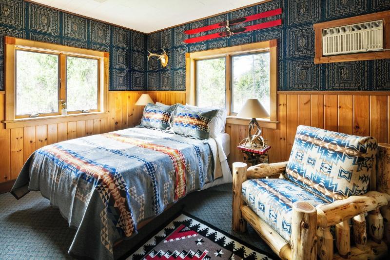 Urban Cowboy Lodge image