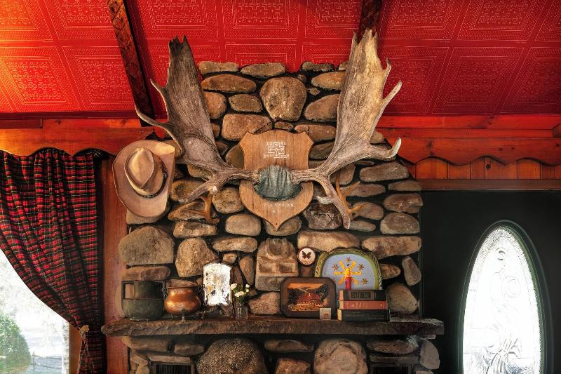 Urban Cowboy Lodge image