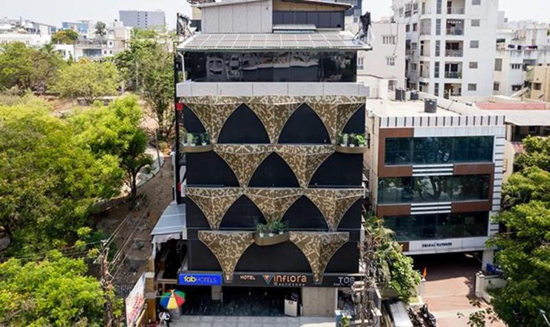 Oriva Vinflora Residency — exterior view